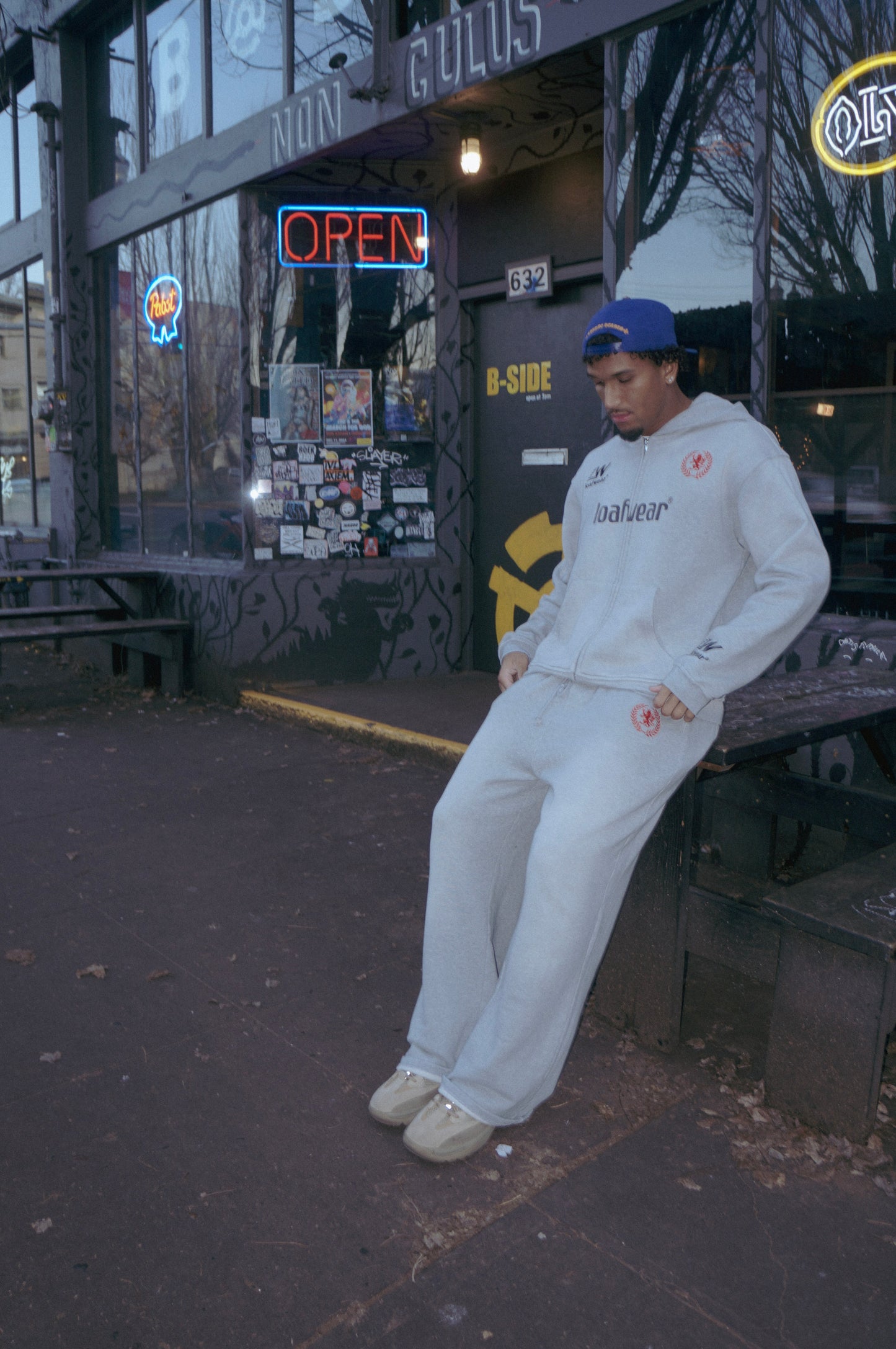 LW fútbol sweats, "cement"
